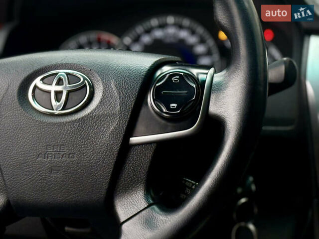 Чорний Тойота Камрі, об'ємом двигуна 2.5 л та пробігом 251 тис. км за 10999 $, фото 52 на Automoto.ua