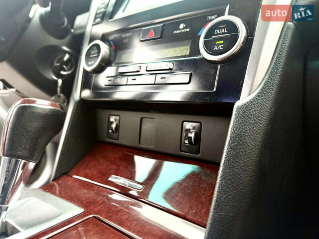 Чорний Тойота Камрі, об'ємом двигуна 2.5 л та пробігом 251 тис. км за 10999 $, фото 59 на Automoto.ua