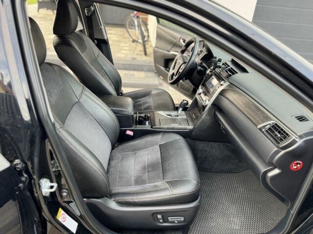 Черный Тойота Камри, объемом двигателя 2.5 л и пробегом 255 тыс. км за 13500 $, фото 20 на Automoto.ua