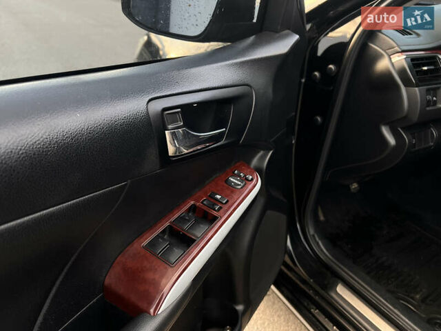 Чорний Тойота Камрі, об'ємом двигуна 2.5 л та пробігом 227 тис. км за 10500 $, фото 5 на Automoto.ua