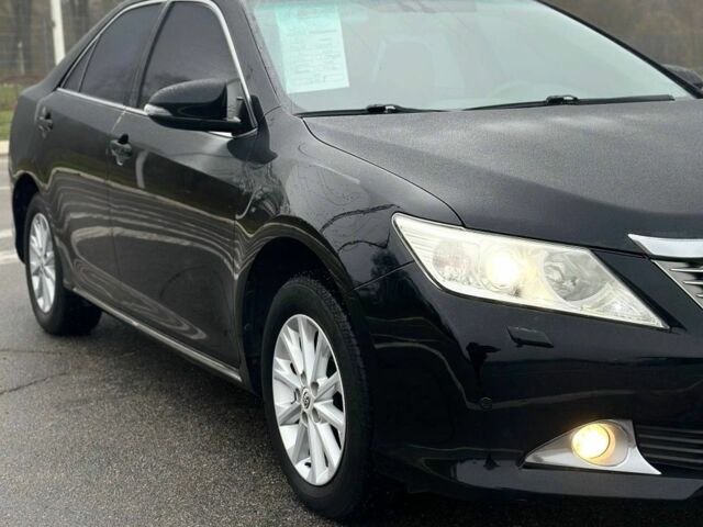 Черный Тойота Камри, объемом двигателя 0 л и пробегом 142 тыс. км за 12999 $, фото 2 на Automoto.ua