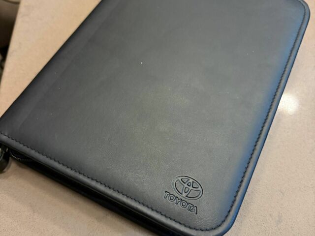 Чорний Тойота Камрі, об'ємом двигуна 2.4 л та пробігом 170 тис. км за 13200 $, фото 9 на Automoto.ua