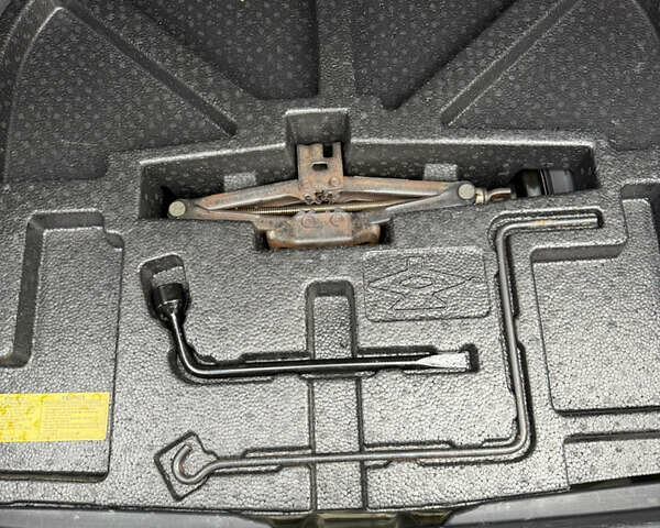 Черный Тойота Камри, объемом двигателя 2.49 л и пробегом 187 тыс. км за 11999 $, фото 28 на Automoto.ua