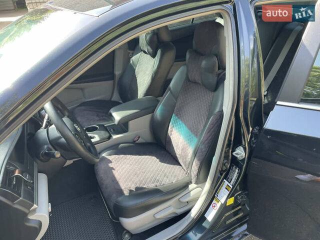 Черный Тойота Камри, объемом двигателя 2.5 л и пробегом 250 тыс. км за 10900 $, фото 9 на Automoto.ua