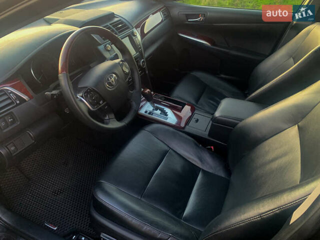 Чорний Тойота Камрі, об'ємом двигуна 2.5 л та пробігом 236 тис. км за 15200 $, фото 15 на Automoto.ua