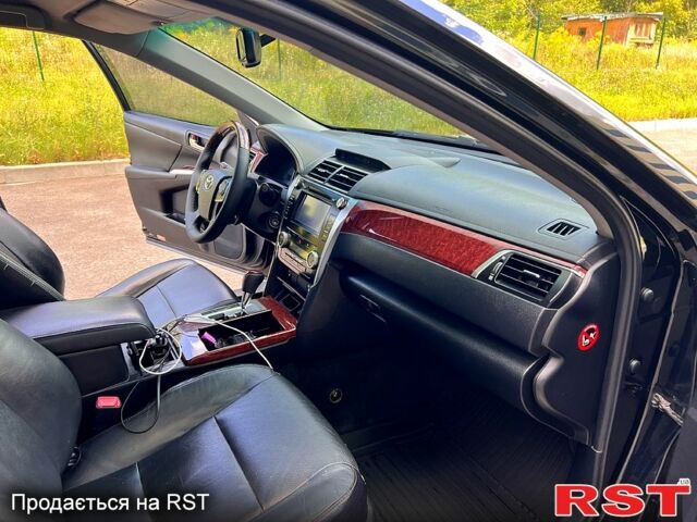Чорний Тойота Камрі, об'ємом двигуна 2.5 л та пробігом 250 тис. км за 13500 $, фото 8 на Automoto.ua
