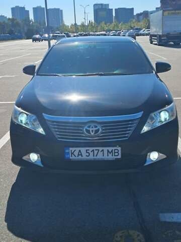 Чорний Тойота Камрі, об'ємом двигуна 2.5 л та пробігом 228 тис. км за 13600 $, фото 18 на Automoto.ua