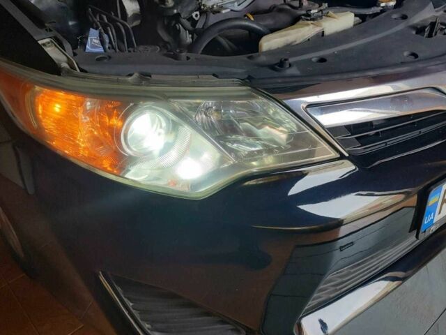 Черный Тойота Камри, объемом двигателя 2.5 л и пробегом 290 тыс. км за 9500 $, фото 22 на Automoto.ua