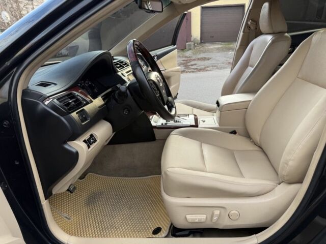 Черный Тойота Камри, объемом двигателя 2.5 л и пробегом 185 тыс. км за 12000 $, фото 13 на Automoto.ua