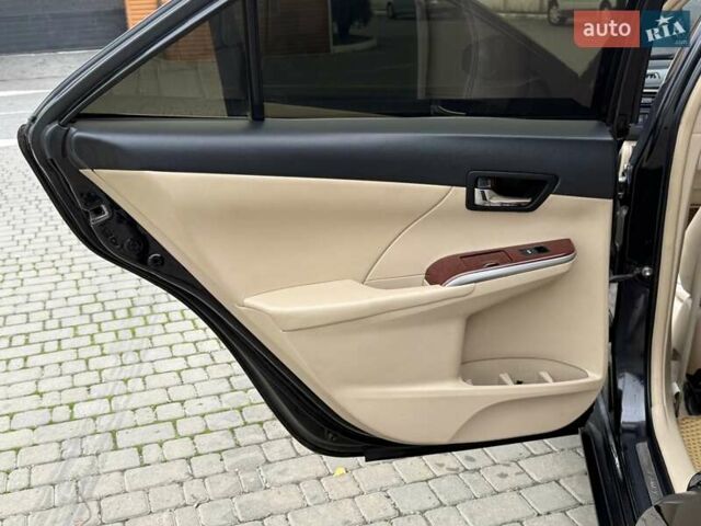 Черный Тойота Камри, объемом двигателя 2.49 л и пробегом 200 тыс. км за 10000 $, фото 32 на Automoto.ua