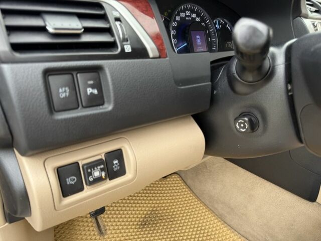 Черный Тойота Камри, объемом двигателя 2.5 л и пробегом 200 тыс. км за 9900 $, фото 13 на Automoto.ua