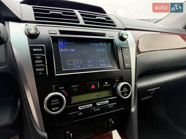 Тойота Камри 2013 в Умани на Automoto.ua Черный Тойота Камри, объемом двигателя 2.5 л и пробегом 244 тыс. км за 12450 $, фото 14 на Automoto.ua