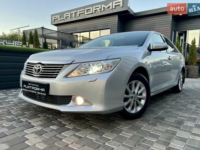 Чорний Тойота Камрі, об'ємом двигуна 2.5 л та пробігом 295 тис. км за 13900 $, фото 4 на Automoto.ua