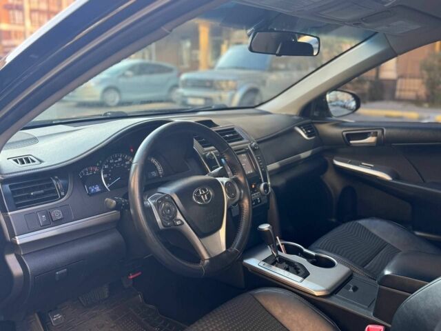 Чорний Тойота Камрі, об'ємом двигуна 2.5 л та пробігом 198 тис. км за 9500 $, фото 5 на Automoto.ua