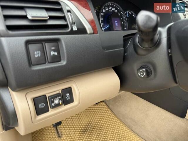 Черный Тойота Камри, объемом двигателя 2.49 л и пробегом 200 тыс. км за 10000 $, фото 43 на Automoto.ua