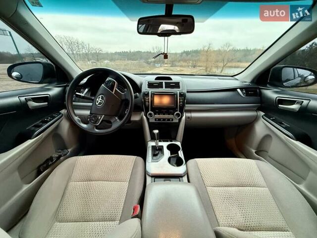 Чорний Тойота Камрі, об'ємом двигуна 2.5 л та пробігом 153 тис. км за 12800 $, фото 8 на Automoto.ua