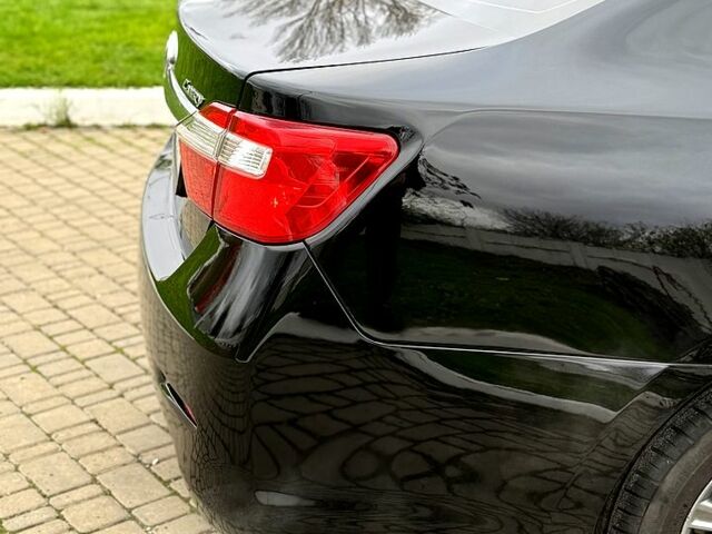 Черный Тойота Камри, объемом двигателя 2.5 л и пробегом 200 тыс. км за 9900 $, фото 3 на Automoto.ua