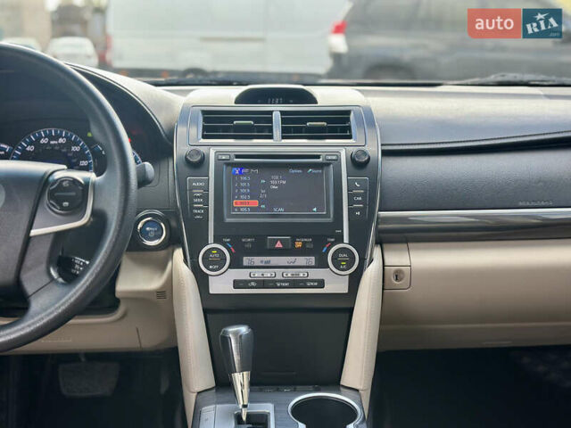 Черный Тойота Камри, объемом двигателя 2.49 л и пробегом 240 тыс. км за 11600 $, фото 12 на Automoto.ua