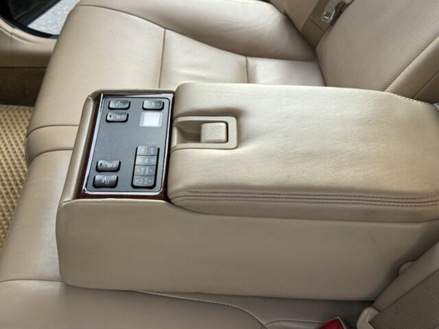 Черный Тойота Камри, объемом двигателя 2.5 л и пробегом 185 тыс. км за 12000 $, фото 23 на Automoto.ua