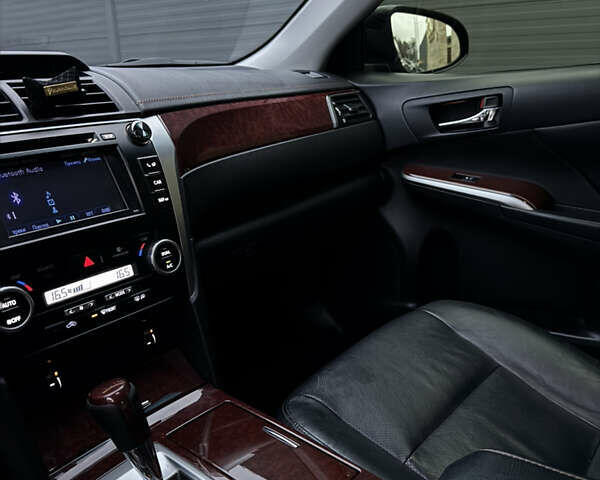 Черный Тойота Камри, объемом двигателя 2.49 л и пробегом 193 тыс. км за 15300 $, фото 14 на Automoto.ua