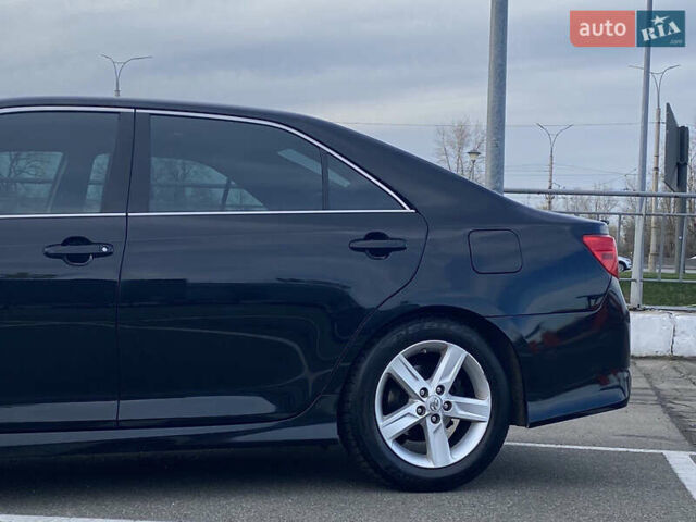 Черный Тойота Камри, объемом двигателя 2.5 л и пробегом 280 тыс. км за 12500 $, фото 13 на Automoto.ua