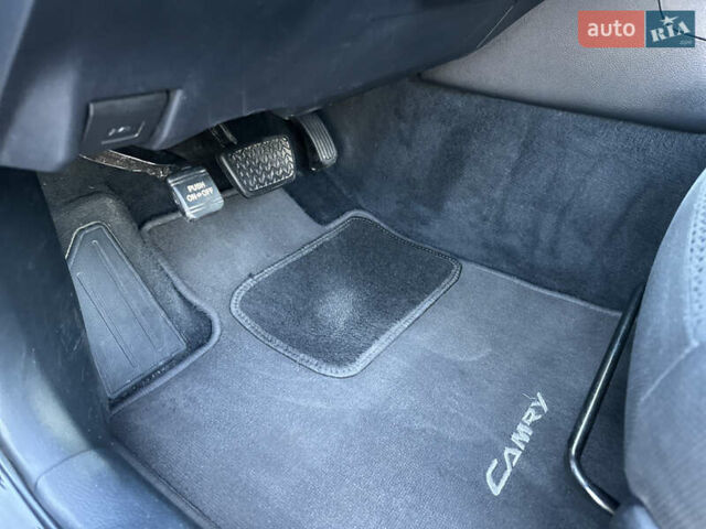 Чорний Тойота Камрі, об'ємом двигуна 2.5 л та пробігом 188 тис. км за 12900 $, фото 44 на Automoto.ua
