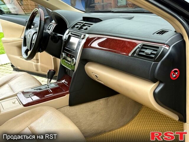 Черный Тойота Камри, объемом двигателя 2.5 л и пробегом 200 тыс. км за 9900 $, фото 9 на Automoto.ua