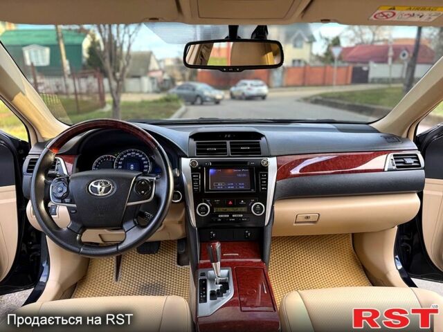 Черный Тойота Камри, объемом двигателя 2.5 л и пробегом 185 тыс. км за 12000 $, фото 10 на Automoto.ua