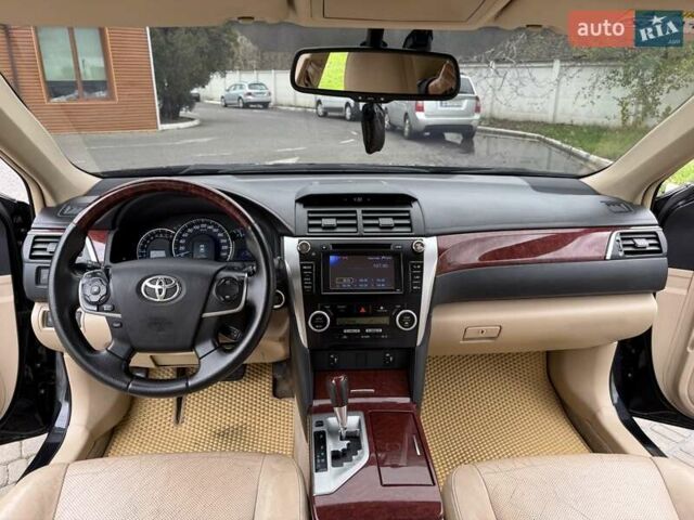 Черный Тойота Камри, объемом двигателя 2.49 л и пробегом 200 тыс. км за 10000 $, фото 46 на Automoto.ua