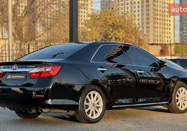 Черный Тойота Камри, объемом двигателя 2.5 л и пробегом 235 тыс. км за 16500 $, фото 6 на Automoto.ua