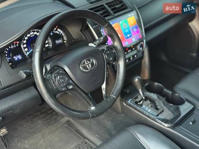 Тойота Камри 2013 в Запорожье на Automoto.ua Черный Тойота Камри, объемом двигателя 2.49 л и пробегом 184 тыс. км за 12499 $, фото 7 на Automoto.ua