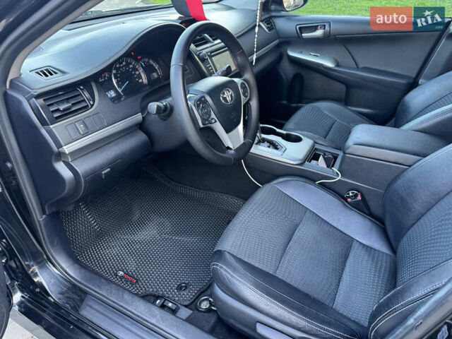 Черный Тойота Камри, объемом двигателя 2.49 л и пробегом 370 тыс. км за 9999 $, фото 11 на Automoto.ua