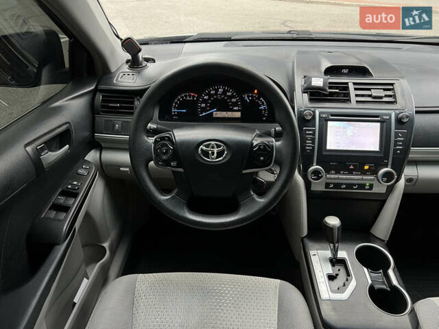 Чорний Тойота Камрі, об'ємом двигуна 2.49 л та пробігом 199 тис. км за 10999 $, фото 34 на Automoto.ua