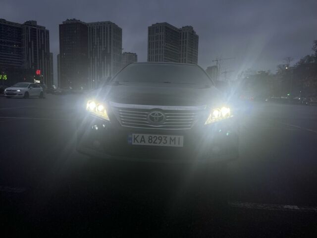 Черный Тойота Камри, объемом двигателя 2.5 л и пробегом 206 тыс. км за 12100 $, фото 1 на Automoto.ua