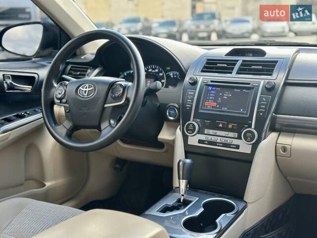 Черный Тойота Камри, объемом двигателя 2.49 л и пробегом 240 тыс. км за 11600 $, фото 15 на Automoto.ua