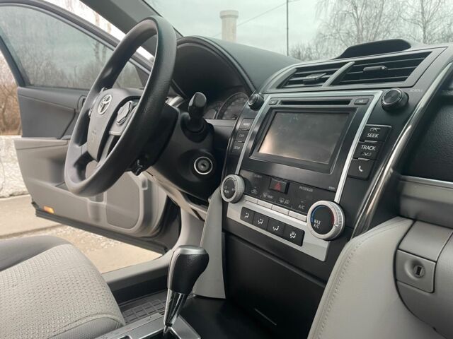 Тойота Камри 2013 в Староконстантинов на Automoto.ua Черный Тойота Камри, объемом двигателя 2.5 л и пробегом 173 тыс. км за 10900 $, фото 3 на Automoto.ua