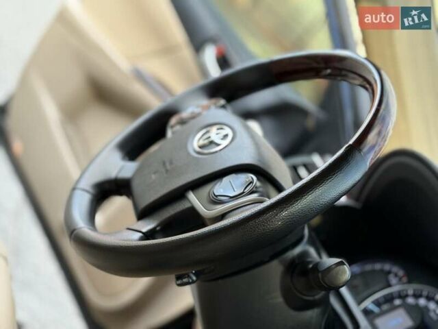 Чорний Тойота Камрі, об'ємом двигуна 2.49 л та пробігом 185 тис. км за 12000 $, фото 35 на Automoto.ua