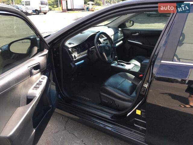 Черный Тойота Камри, объемом двигателя 2.5 л и пробегом 280 тыс. км за 12500 $, фото 3 на Automoto.ua