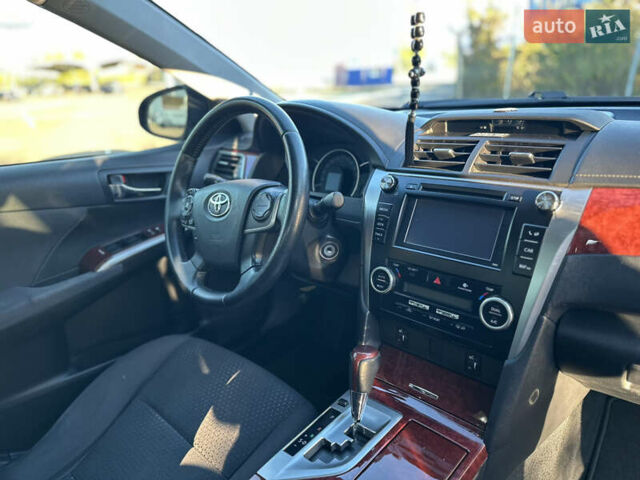 Чорний Тойота Камрі, об'ємом двигуна 2.5 л та пробігом 188 тис. км за 12900 $, фото 46 на Automoto.ua