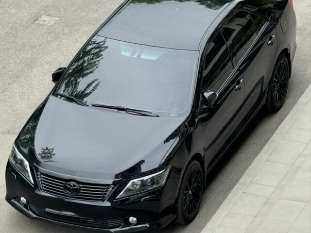 Черный Тойота Камри, объемом двигателя 2.5 л и пробегом 244 тыс. км за 14500 $, фото 1 на Automoto.ua