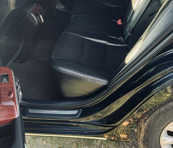 Черный Тойота Камри, объемом двигателя 2.5 л и пробегом 280 тыс. км за 12100 $, фото 14 на Automoto.ua