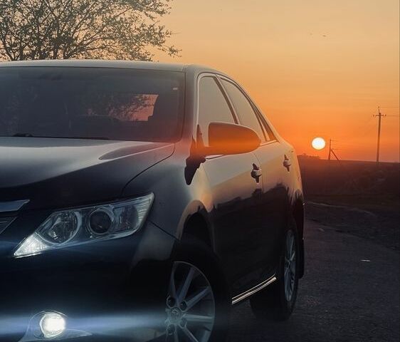 Черный Тойота Камри, объемом двигателя 2.5 л и пробегом 280 тыс. км за 12100 $, фото 5 на Automoto.ua