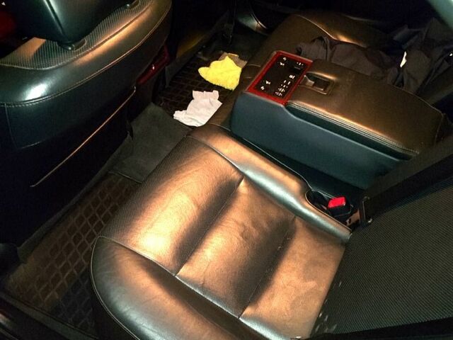 Черный Тойота Камри, объемом двигателя 3.5 л и пробегом 169 тыс. км за 15500 $, фото 2 на Automoto.ua