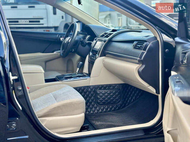 Черный Тойота Камри, объемом двигателя 2.49 л и пробегом 240 тыс. км за 11600 $, фото 19 на Automoto.ua