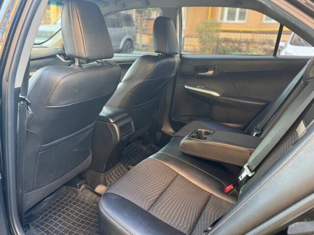 Чорний Тойота Камрі, об'ємом двигуна 2.5 л та пробігом 198 тис. км за 9500 $, фото 2 на Automoto.ua