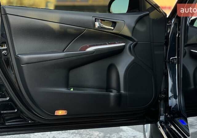 Черный Тойота Камри, объемом двигателя 2.5 л и пробегом 235 тыс. км за 16500 $, фото 11 на Automoto.ua