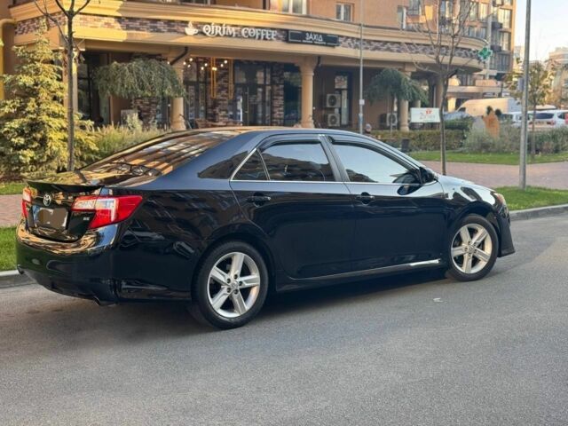 Чорний Тойота Камрі, об'ємом двигуна 2.5 л та пробігом 198 тис. км за 9500 $, фото 3 на Automoto.ua