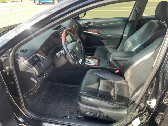 Черный Тойота Камри, объемом двигателя 2.5 л и пробегом 206 тыс. км за 12100 $, фото 15 на Automoto.ua