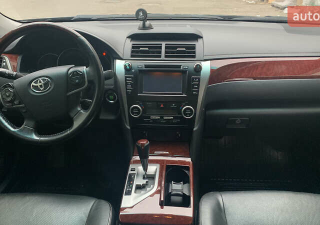 Чорний Тойота Камрі, об'ємом двигуна 2.5 л та пробігом 124 тис. км за 14700 $, фото 5 на Automoto.ua