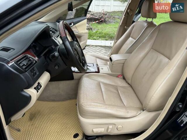 Черный Тойота Камри, объемом двигателя 2.49 л и пробегом 200 тыс. км за 10000 $, фото 41 на Automoto.ua